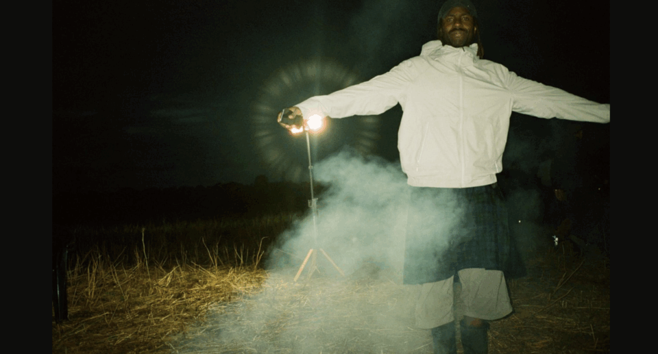 Blood Orange dévoile deux titres de Essex Honey, son prochain album, en collaboration avec Caroline Polachek, Lorde et Mustafa