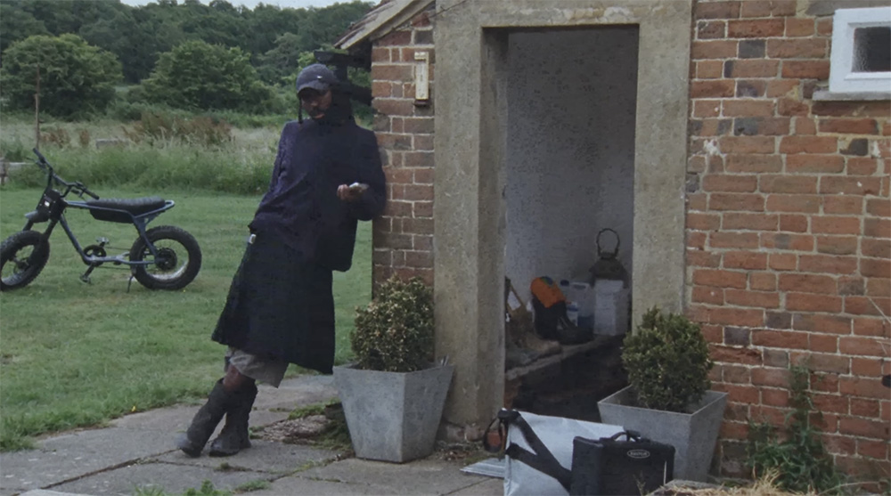 [CLIP] Blood Orange – The Field