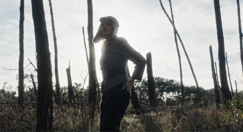 [CLIP] Lolo Zouaï - Holding On